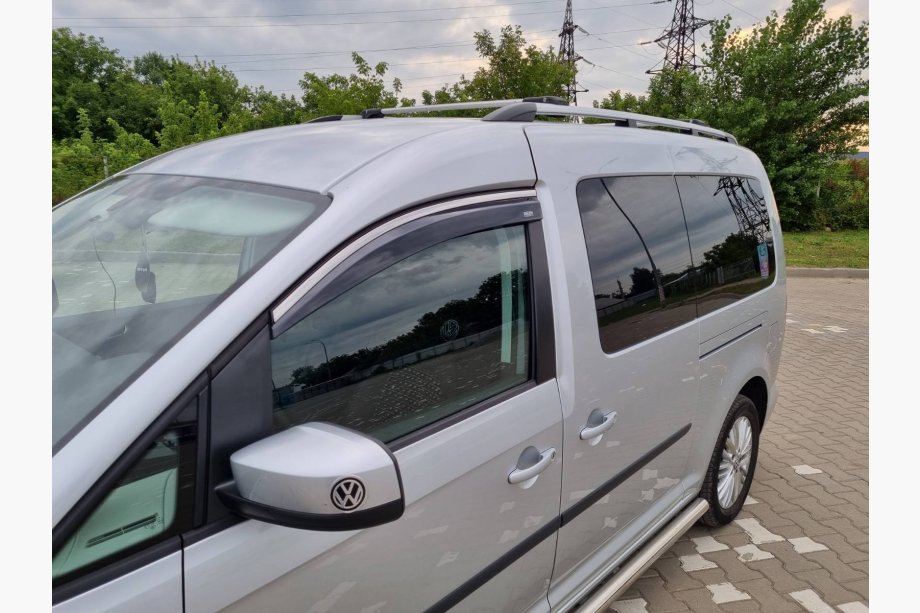 Volkswagen Caddy 2010-2015 рр. Вітровики з хромованим молдингом (2 шт, Niken) Фото 2