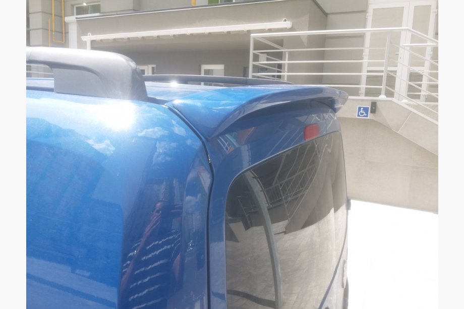 Peugeot Bipper 2008-2017 Heckspoiler Anatomic (Flügeltüren, grundiert zum Lackieren) Foto 4