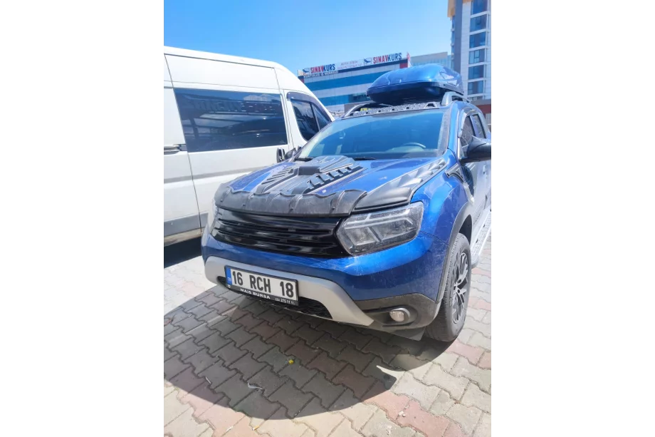 Dacia Duster 2018–2024 Přední maska chladiče (černá) Fotografie 6