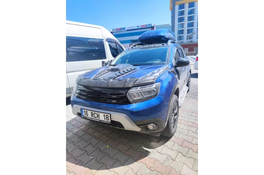Dacia Duster 2018–2024 Přední maska chladiče (černá) Fotografie 7