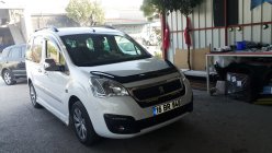 Peugeot Partner Tepee 2008-2018 рр. Дефлектор капота довга (EuroCap) фото 19