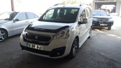 Peugeot Partner Tepee 2008-2018 рр. Дефлектор капота довга (EuroCap) фото 20