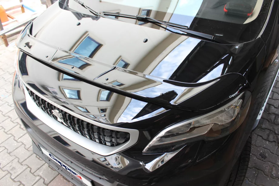 Opel Zafira Life 2019- Deflector capota EuroCap Foto 4