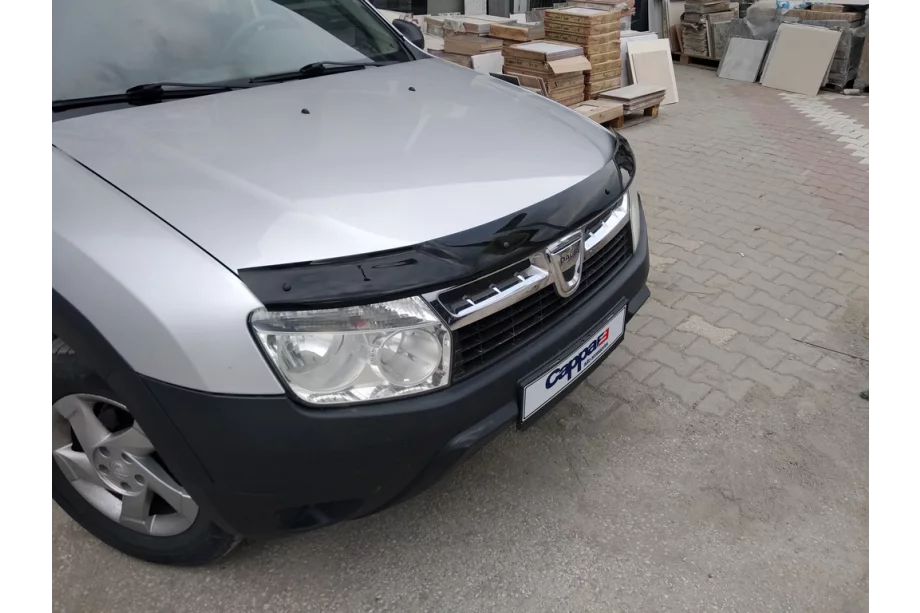 Dacia Duster 2008–2018 Deflektor kapoty EuroCap Fotografie 8