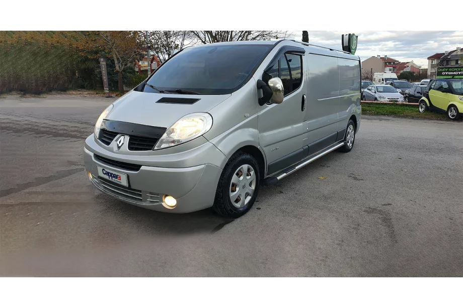 Renault Trafic 2001–2015 Deflector de capó corto (EuroCap) Foto 3