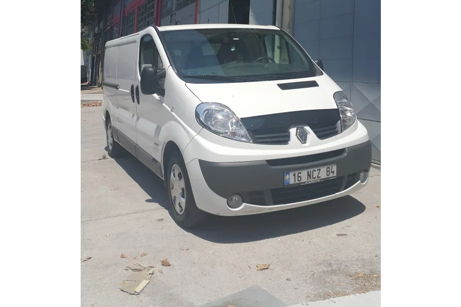 Renault Trafic 2001–2015 Deflector de capó corto (EuroCap) Foto 5