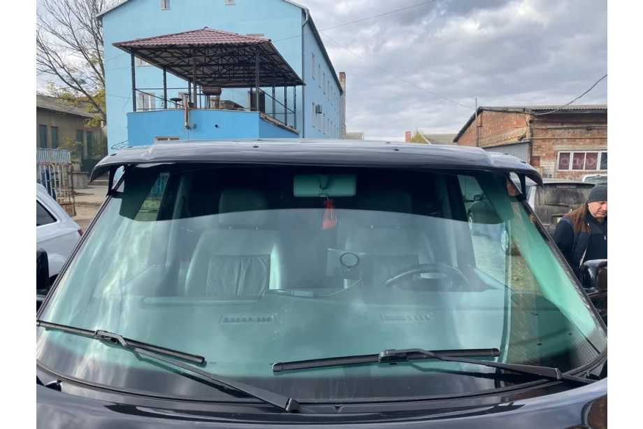 Volkswagen T4 Caravelle/Multivan 1990–2003 Voorruitvizier (zwart hoogglans, 5 mm) Foto 6