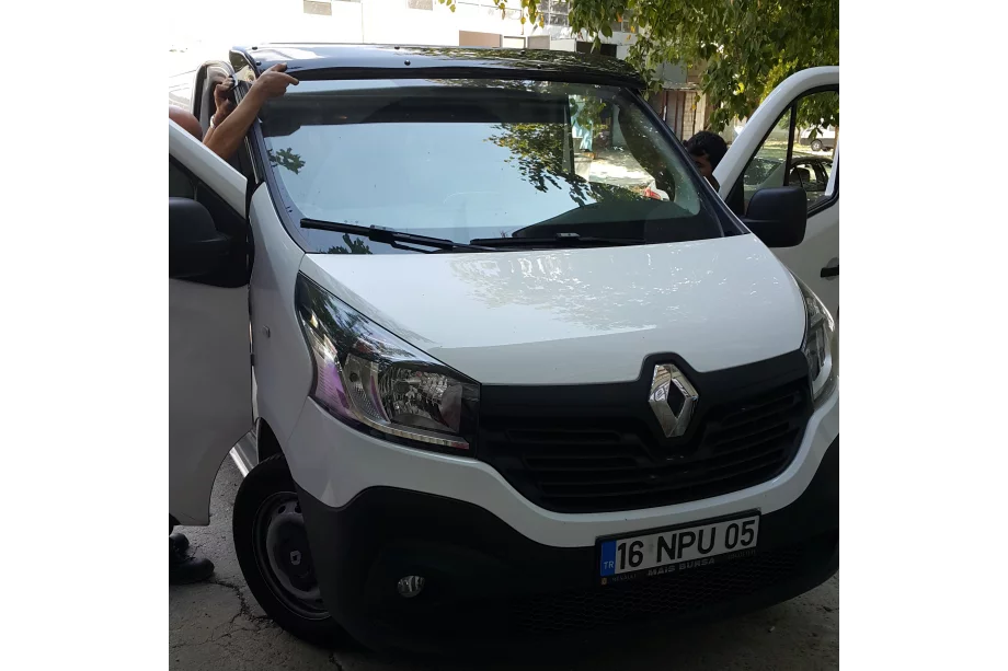 Renault Trafic 2015- Sonnenblende Frontscheibe (schwarz glanz, 5mm) Foto 5