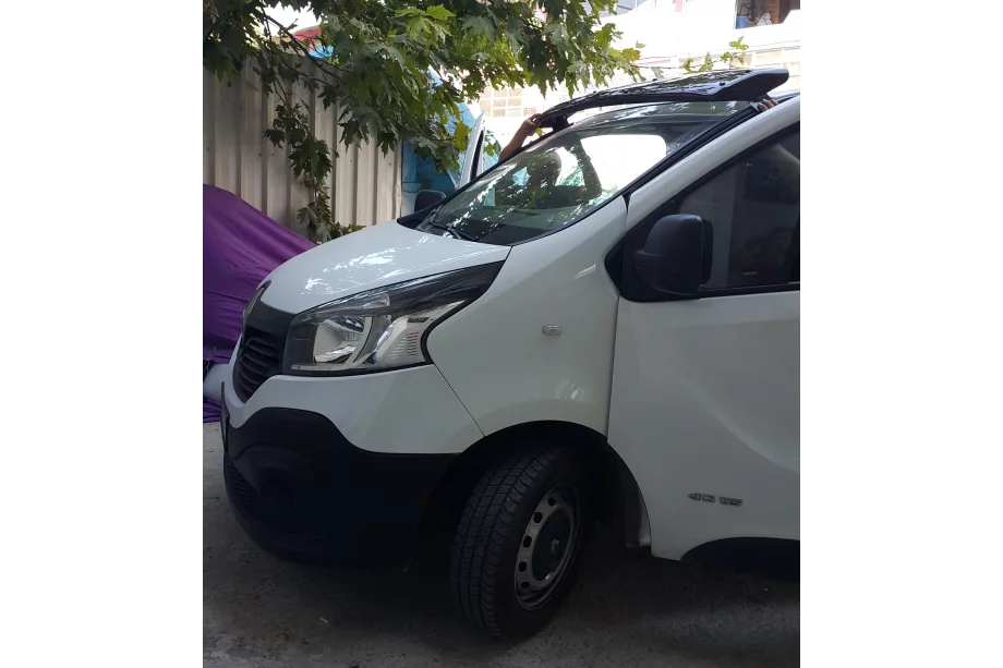 Renault Trafic 2015- Sonnenblende Frontscheibe (schwarz glanz, 5mm) Foto 7