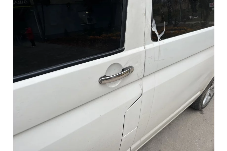 Volkswagen Caddy 2010-2015 гг. Хромированные накладки на торцы дверных ручек (нержавеющая сталь) Фото 3
