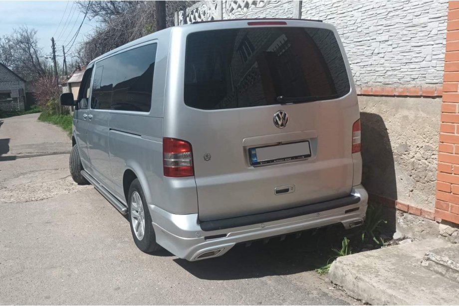 Volkswagen T5 Transporter 2003-2010 рр. Задня нижня накладка Sport 2 (під фарбування) Фото 7