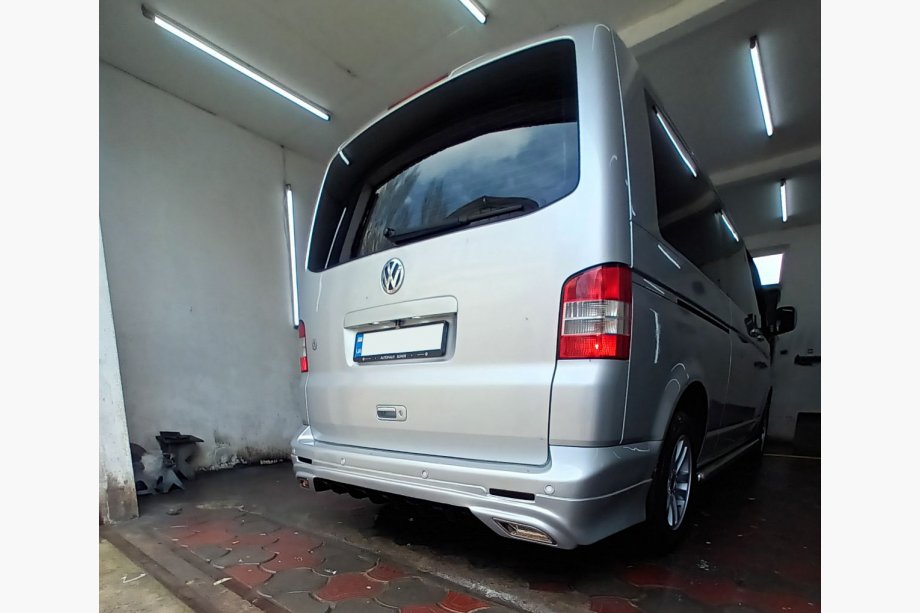 Volkswagen T5 Transporter 2003-2010 рр. Задня нижня накладка Sport 2 (під фарбування) Фото 10