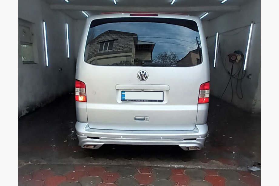 Volkswagen T5 Transporter 2003-2010 рр. Задня нижня накладка Sport 2 (під фарбування) Фото 13