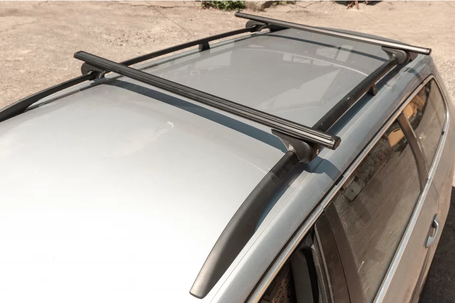 Opel Frontera 1991–1998 Příčníky na klasické střešní podélníky uzamykatelné na klíč Bold Bar V1 (2 ks) Fotografie 21