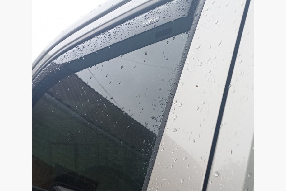 Volkswagen T5 Multivan 2003-2010 рр. Вітровики вставні (2 шт, HIC) Фото 13