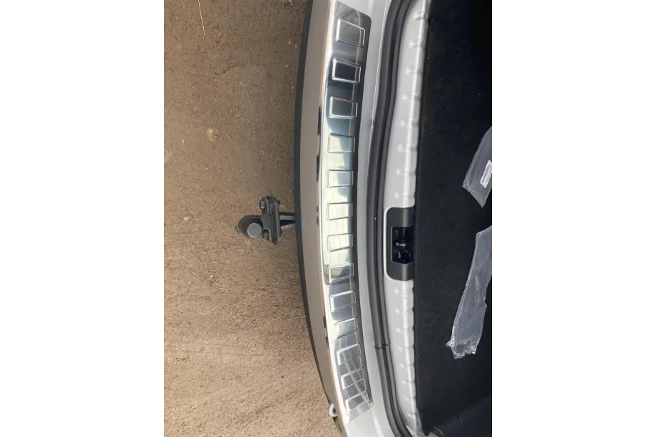 Renault Duster 2008–2017 Achterbumper beschermplaat Carmos V1 met omgezette rand (RVS) Foto 3
