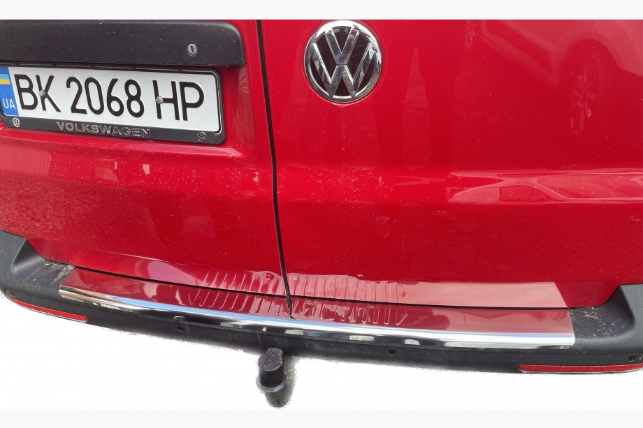 Volkswagen T5 Caravelle 2004–2010 Bagkofangerbeskytter med ombuk (Carmos V1, rustfrit stål) Foto 5