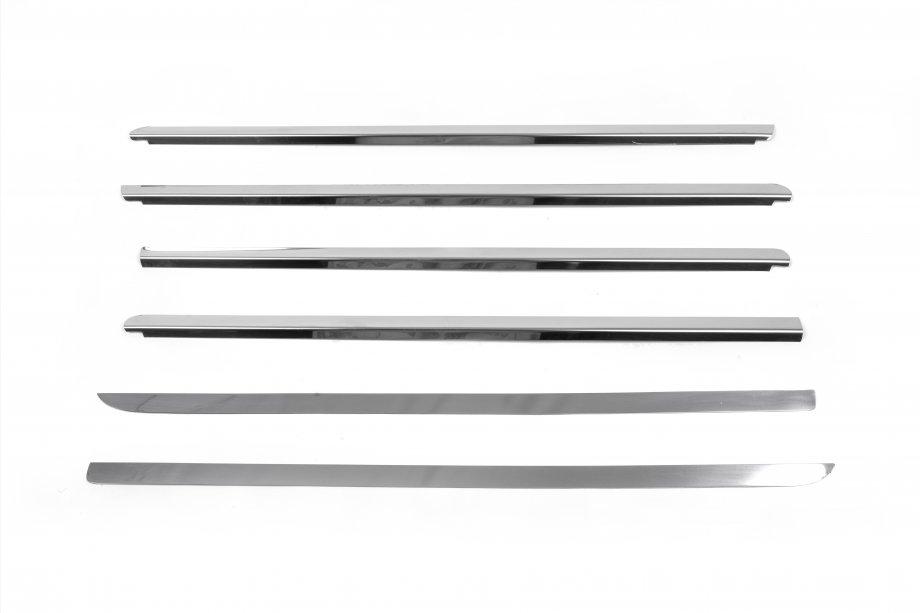 Jeep Cherokee/Liberty 2007-2013 Stainless Steel Window Trim Photo 4