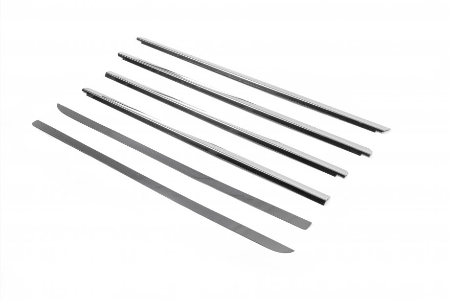 Jeep Cherokee/Liberty 2007-2013 Stainless Steel Window Trim Photo 5