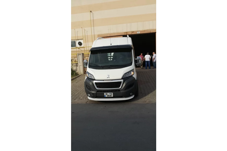 Fiat Ducato 2006-2025 гг. Козырек на лобовое стекло (черный глянец, 5мм) Фото 19