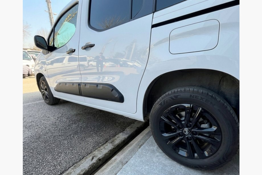 Opel Combo 2019- гг. Молдинги дверей (2025+, 4 шт., ABS) Image
