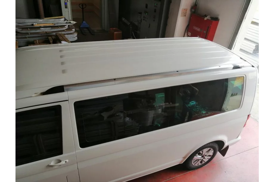 Volkswagen T6 2015-2024 гг. Интегрированные рейлинги (хром) Короткая База Фото 7
