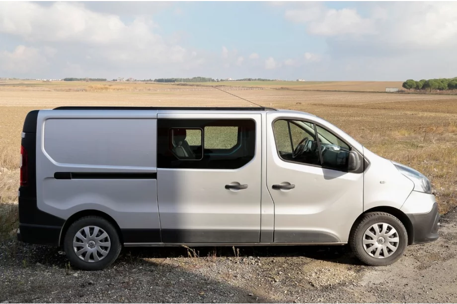 Fiat Talento 2016- гг. Интегрированные рейлинги (черные) Короткая База Фото 9