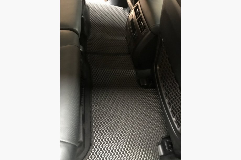 Lexus LX570/450d 2008-2022 EVA Floor Mats (2012-2021, Black) Photo 6