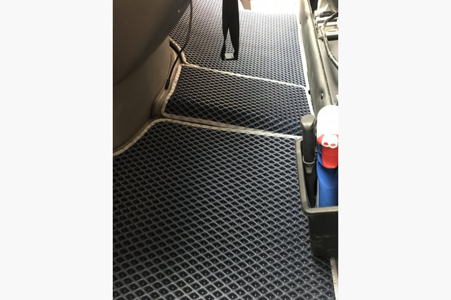 Mercedes Sprinter W906 2006-2018 рр. Килимки EVA V1 (чорні) Фото 3
