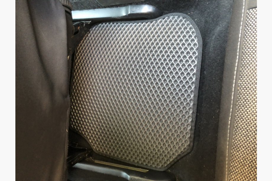 Volkswagen Golf 4 1997-2006 EVA Floor Mats (black) Photo 10