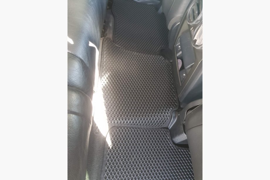 Land Rover Discovery III 2004–2009 EVA Floor Mats (black) Photo 6