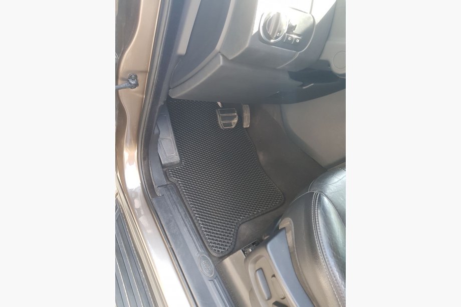 Land Rover Discovery III 2004–2009 EVA Floor Mats (black) Photo 8