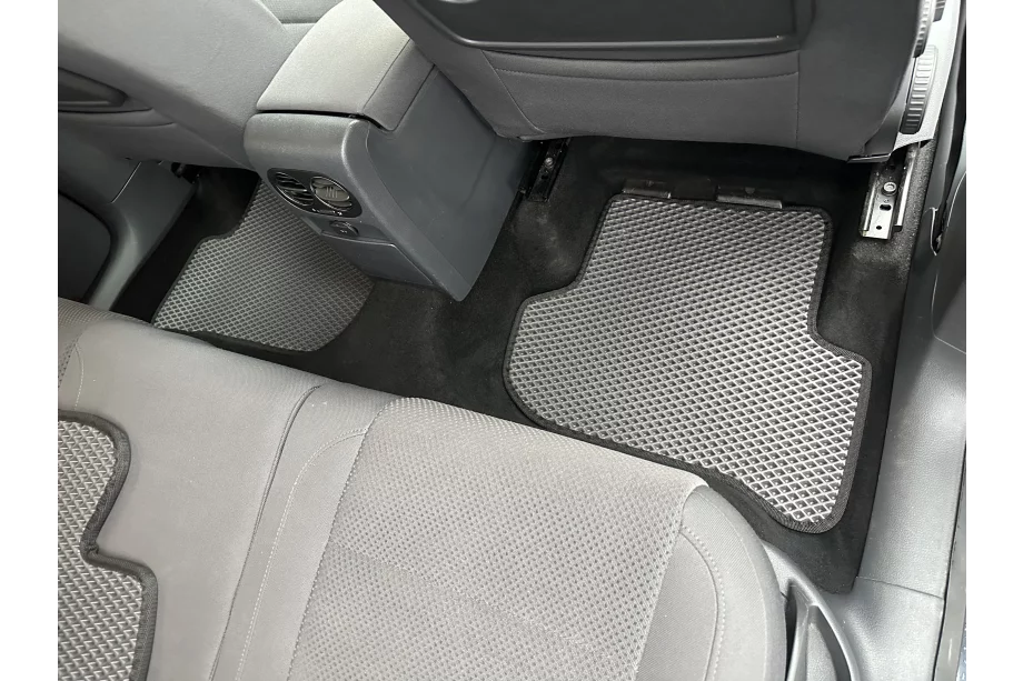 Skoda Yeti 2009-2017 EVA Floor Mats (black) Photo 2