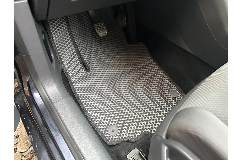 Skoda Yeti 2009-2017 EVA Floor Mats (black) Photo 7