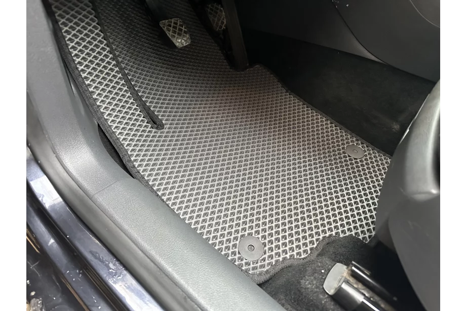 Skoda Yeti 2009-2017 EVA Floor Mats (black) Photo 8