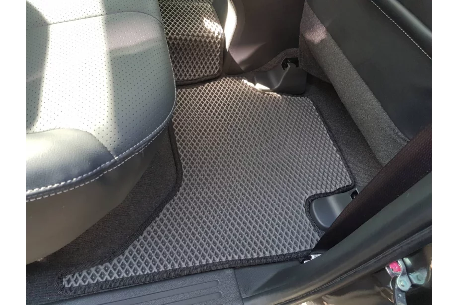 Mitsubishi Pajero Sport 2015- EVA Fußmatten (Grau) Foto 5