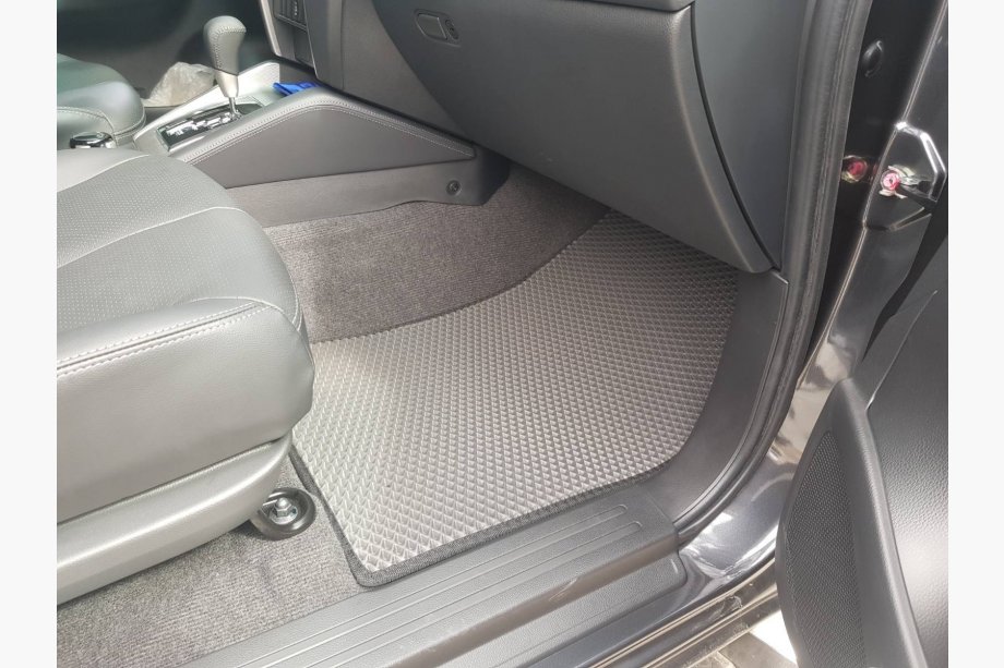 Mitsubishi Pajero Sport 2015- рр. Килимки EVA (сірі) Фото 15