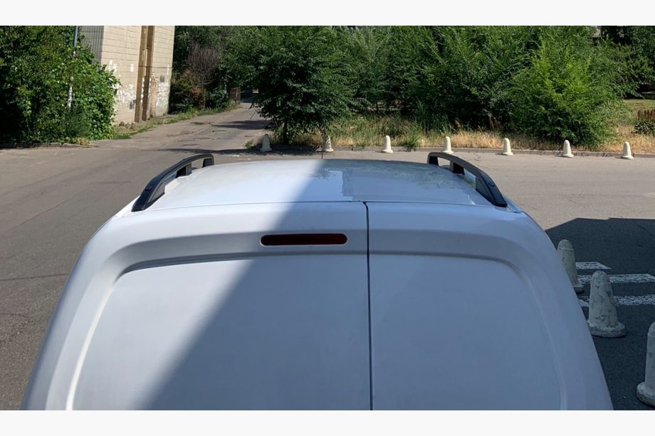Peugeot Partner Tepee 2008-2018 Barres de toit Skyport (noires) Photo 6