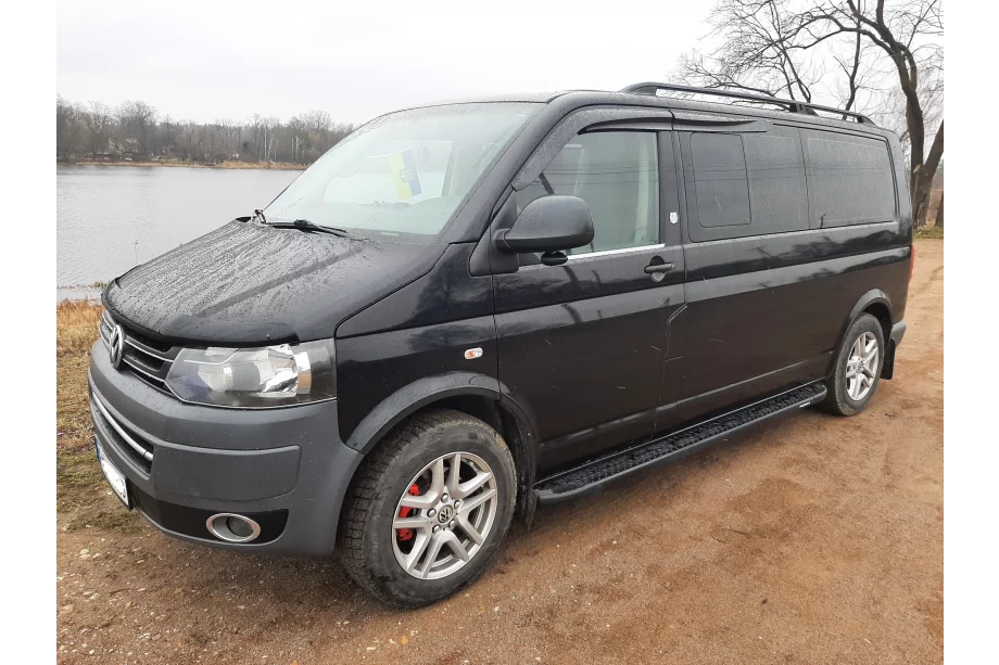 Volkswagen T5 Caravelle 2004–2010 Strešné lyžiny Skyport (čierne) Fotografia 7