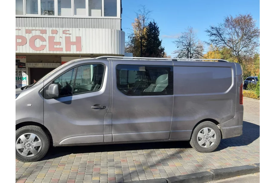Renault Trafic 2015– Skyport-kattokaiteet (harmaat) Kuva 7