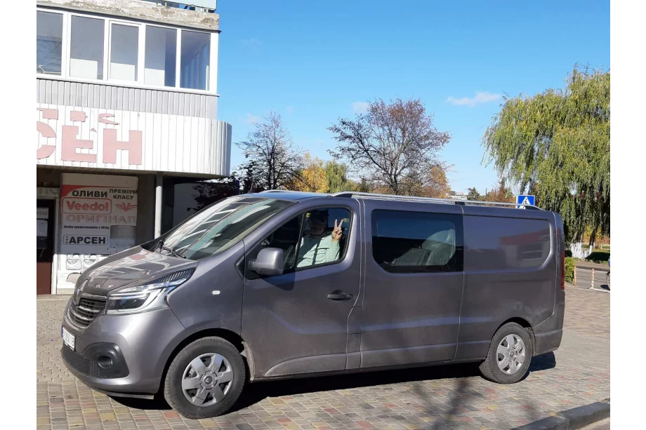 Renault Trafic 2015– Skyport-kattokaiteet (harmaat) Kuva 8