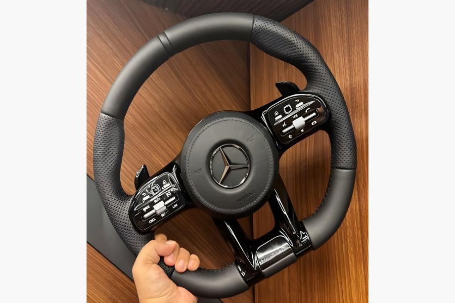 Mercedes R-class W251 2005-2017 гг. Руль AMG-Style (черный + черные кнопки) Image