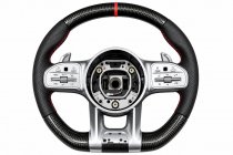 Mercedes EQA 2021– AMG 2018-Style ohjauspyörä (hiilikuitu + punainen, 4-pin) kuva 1